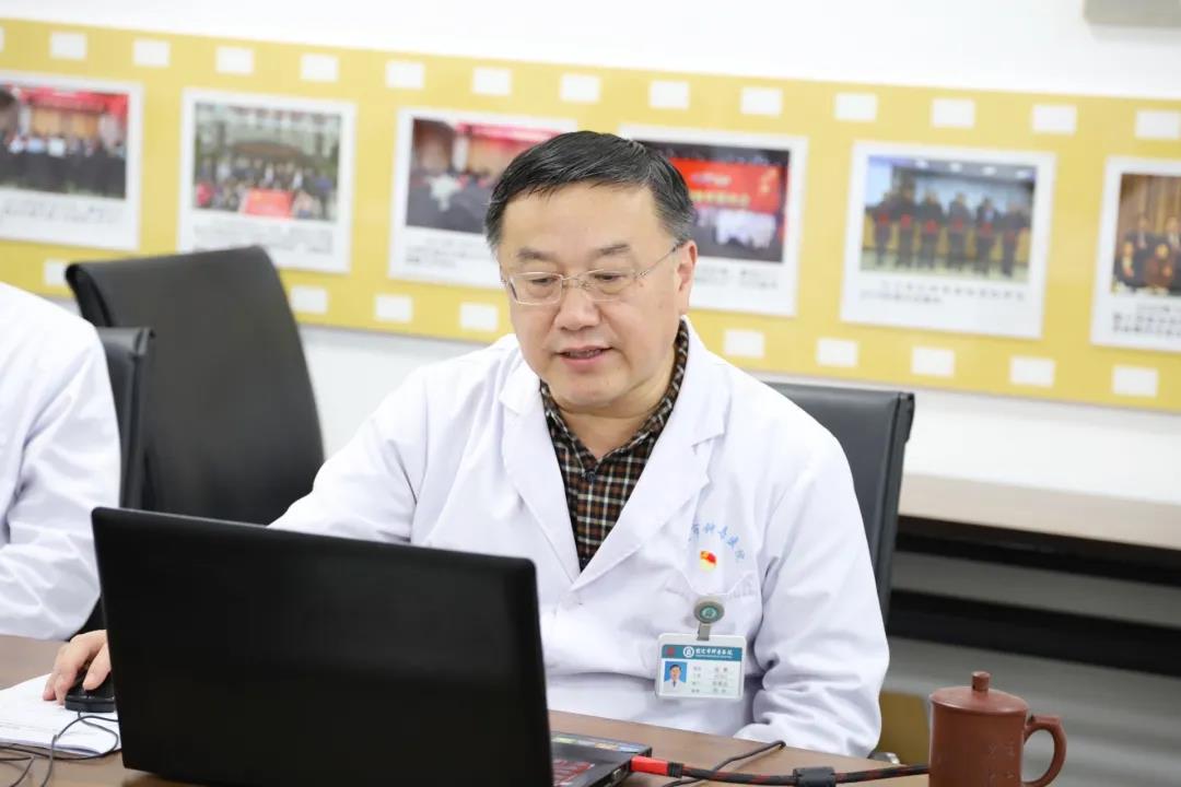 九三學(xué)社宿遷市鐘吾醫(yī)院支社召開專題學(xué)習(xí)會傳達中共十九屆六中全會精神(圖2) 九三學(xué)社宿遷市鐘吾醫(yī)院支社召開專題學(xué)習(xí)會傳達中共十九屆六中全會精神(圖2)